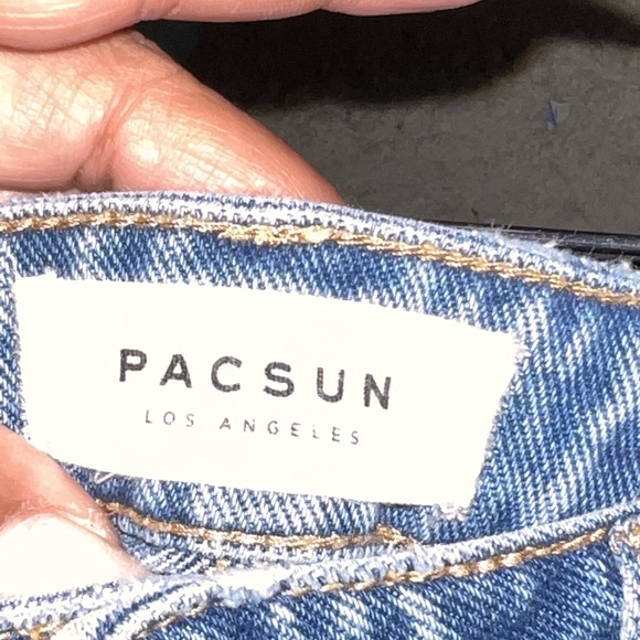 PacSun Women Jeans Shorts with Embroidery 27 - Picture 6 of 7